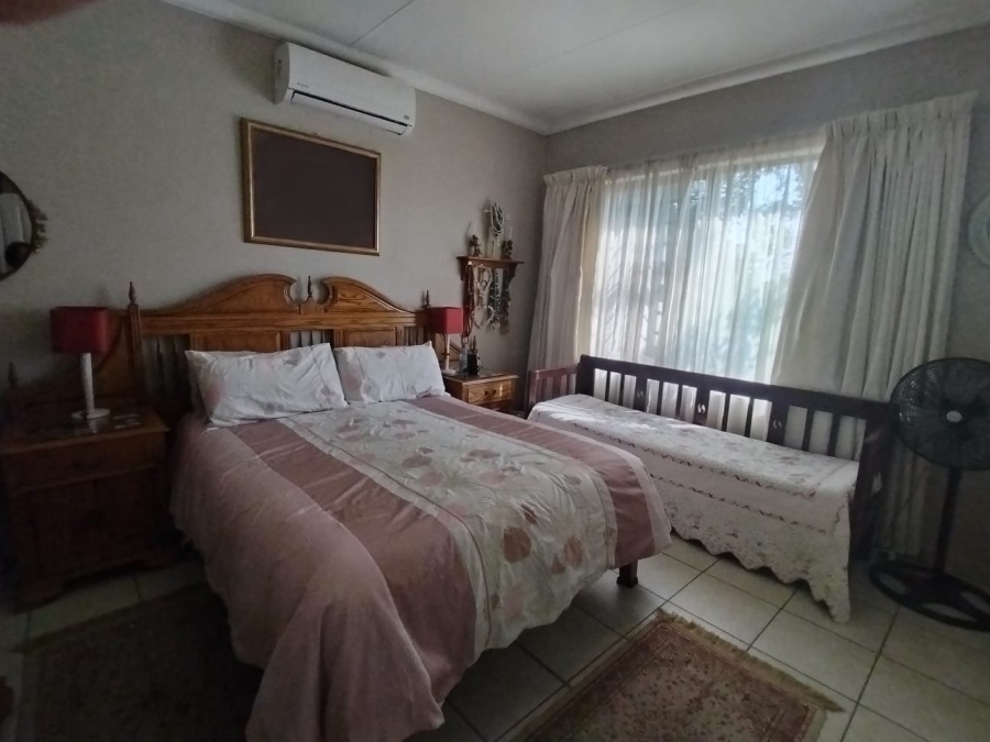 2 Bedroom Property for Sale in Waterval East North West